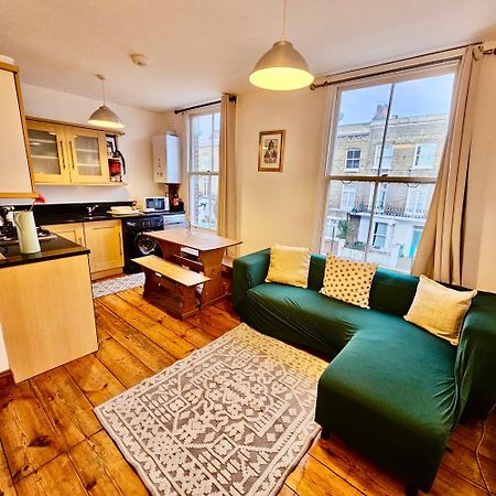 Lovely 1 Bed Apartment 2 Min To Station 런던 외부 사진