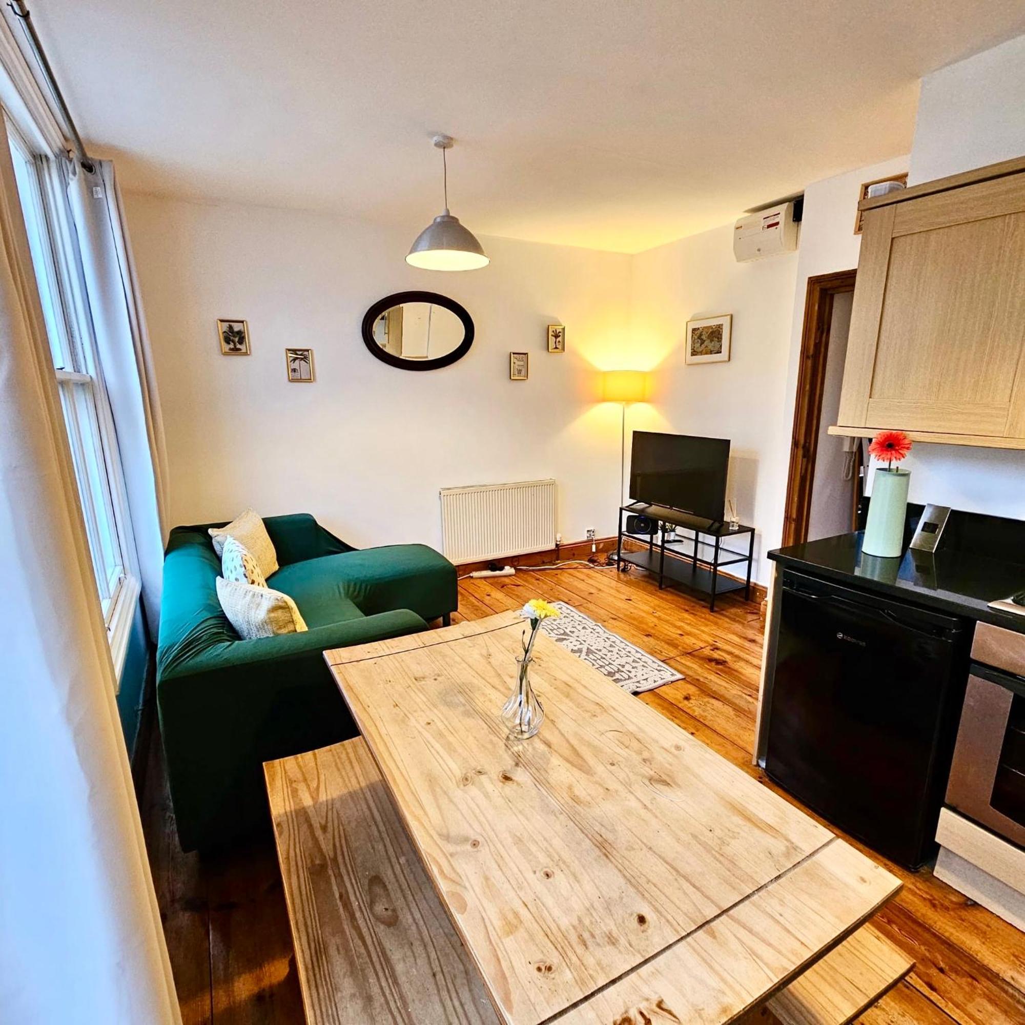 Lovely 1 Bed Apartment 2 Min To Station 런던 외부 사진