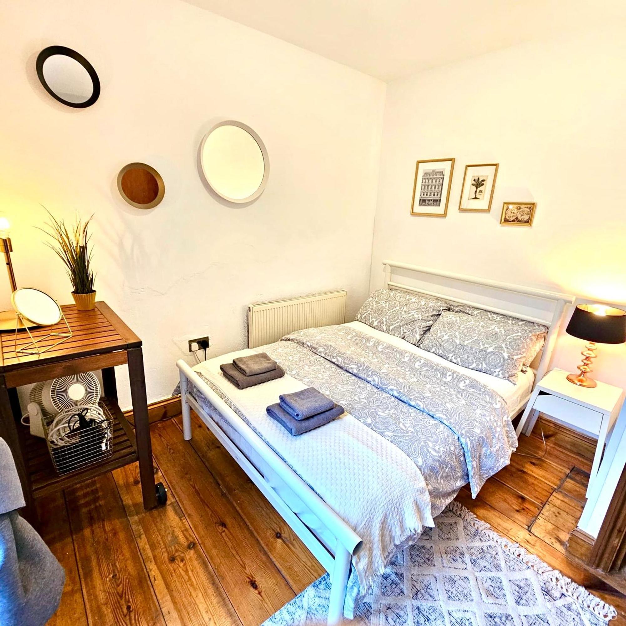 Lovely 1 Bed Apartment 2 Min To Station 런던 외부 사진